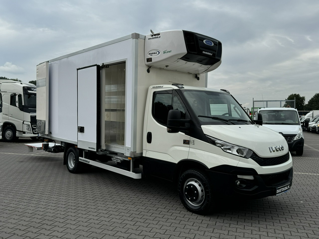 Iveco Daily 70C18 V H - Hűtős kisteherautó: 3 kép. Iveco Daily 70C18 V H - Hűtős kisteherautó: 3 kép.