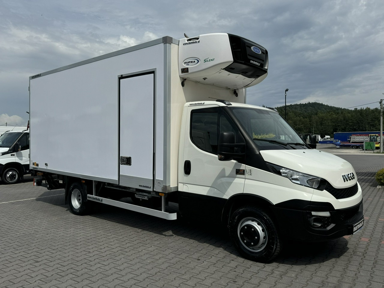 Iveco Daily 70C18 V H - Hűtős kisteherautó: 1 kép. Iveco Daily 70C18 V H - Hűtős kisteherautó: 1 kép.
