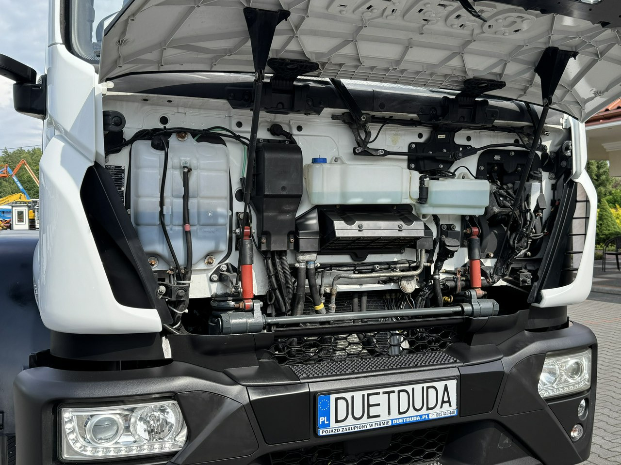 Iveco Eurocargo 150-280 Rama 550cm Napęd 4x4 Reduktor + Blokady - Alvaz teherautó: 5 kép. Iveco Eurocargo 150-280 Rama 550cm Napęd 4x4 Reduktor + Blokady - Alvaz teherautó: 5 kép.