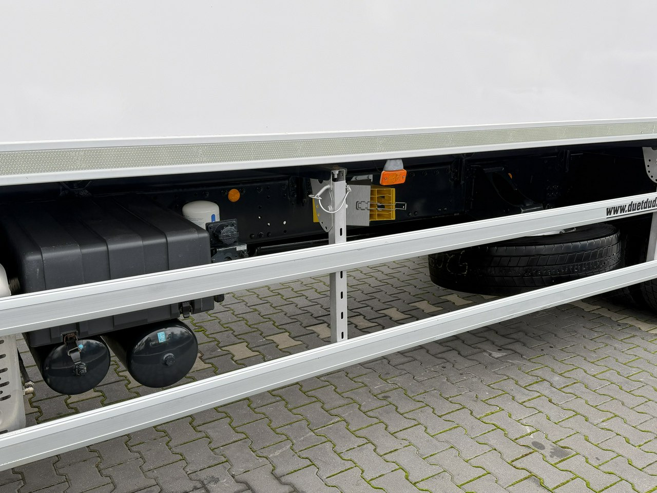 Iveco STRALIS 260S40 E6 Chłodnia Mroźnia Agregat THERMO KING T-1000R - Hűtős teherautó: 5 kép. Iveco STRALIS 260S40 E6 Chłodnia Mroźnia Agregat THERMO KING T-1000R - Hűtős teherautó: 5 kép.