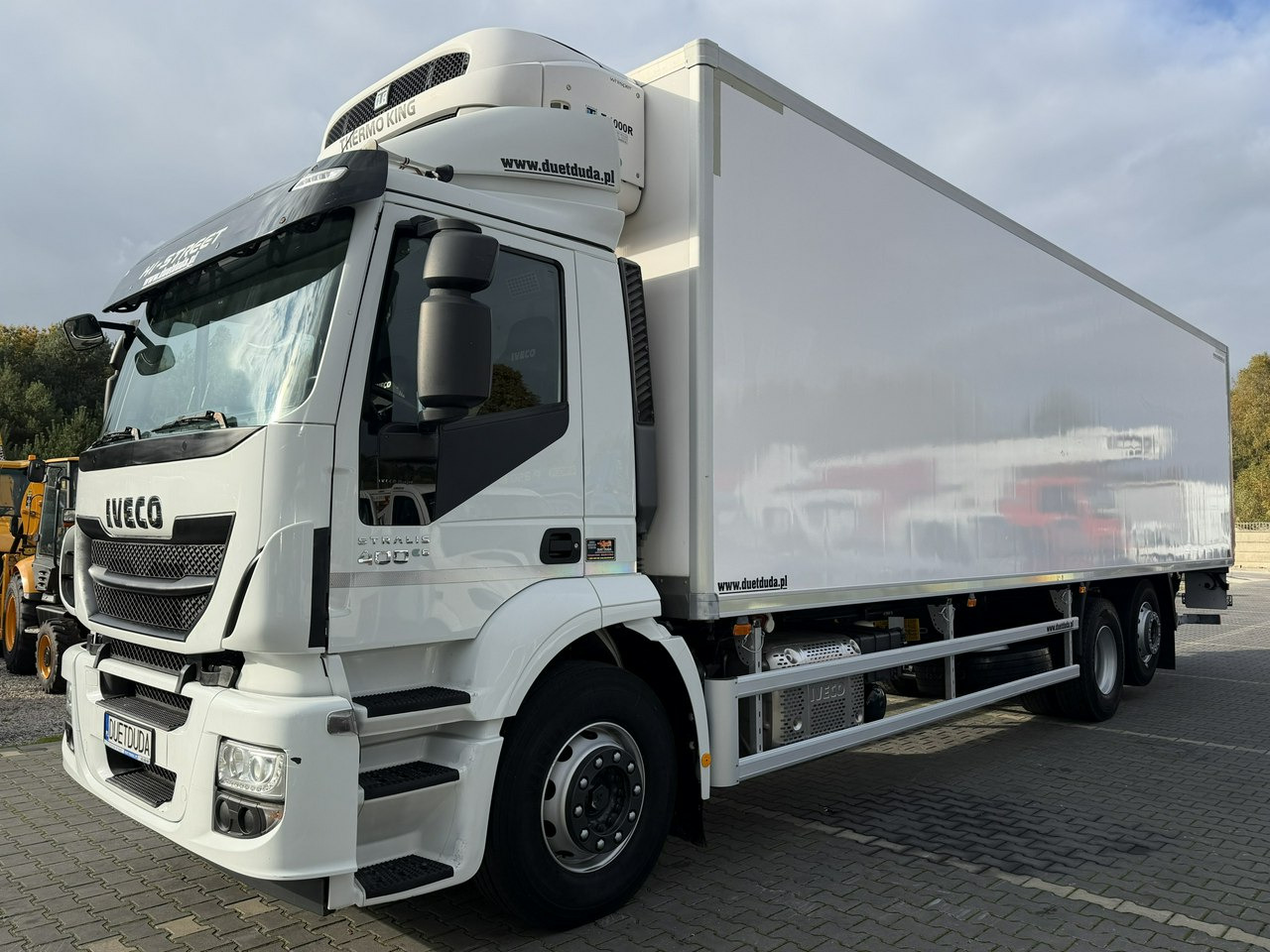 Iveco STRALIS 260S40 E6 Chłodnia Mroźnia Agregat THERMO KING T-1000R - Hűtős teherautó: 2 kép. Iveco STRALIS 260S40 E6 Chłodnia Mroźnia Agregat THERMO KING T-1000R - Hűtős teherautó: 2 kép.