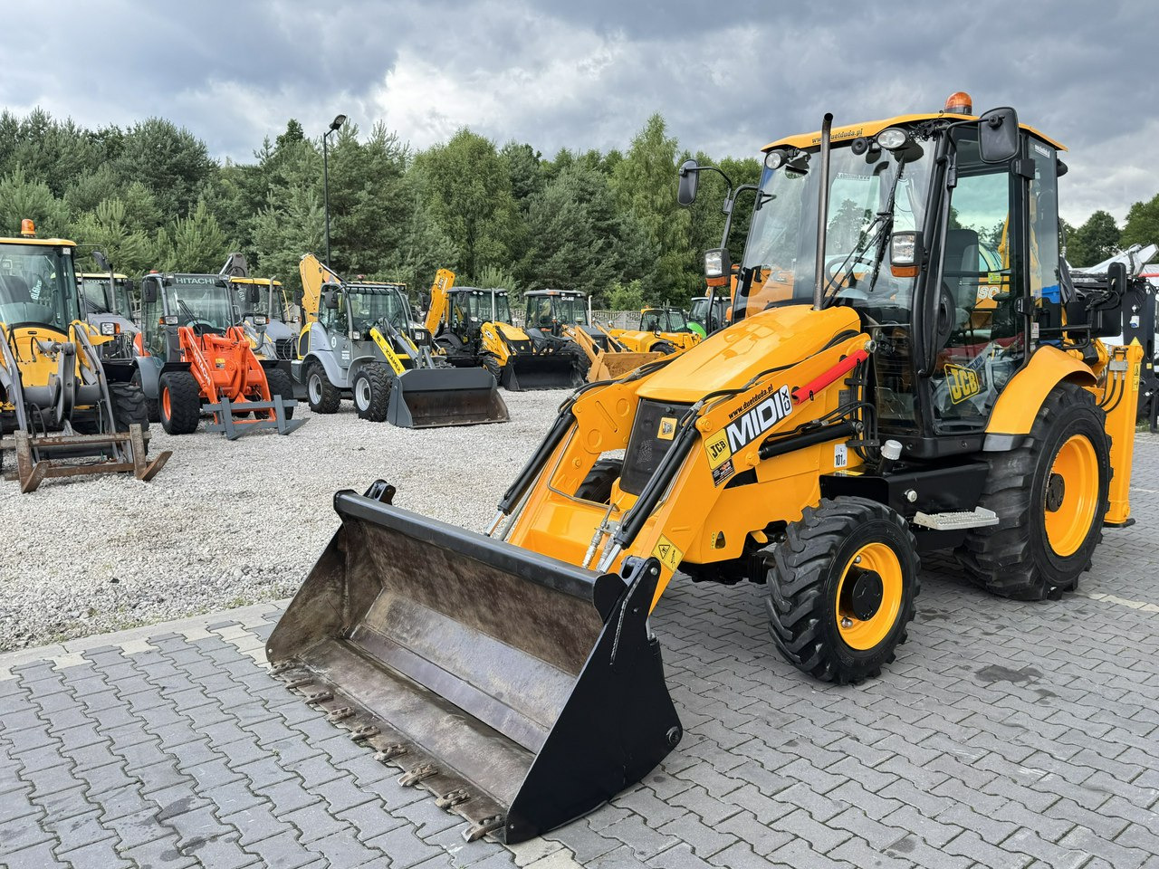 JCB MIDI CX Szybkozłącze Nowe Opony bez luzów i wycieków Super Stan - Kotrórakodó: 1 kép. JCB MIDI CX Szybkozłącze Nowe Opony bez luzów i wycieków Super Stan - Kotrórakodó: 1 kép.