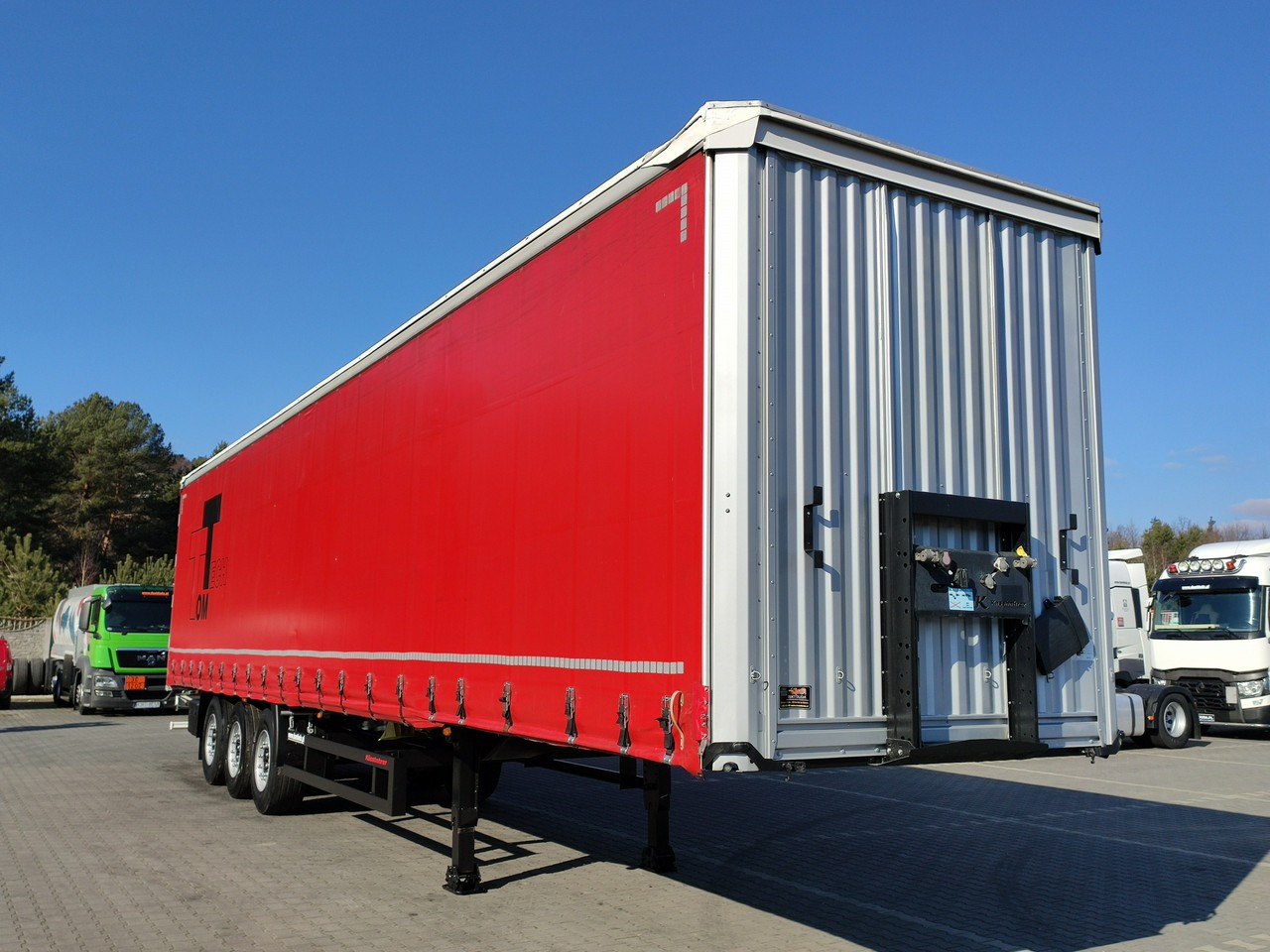 Kassbohrer Maxima XS Standard Super Stan !!! - Ponyvás félpótkocsi: 4 kép. Kassbohrer Maxima XS Standard Super Stan !!! - Ponyvás félpótkocsi: 4 kép.