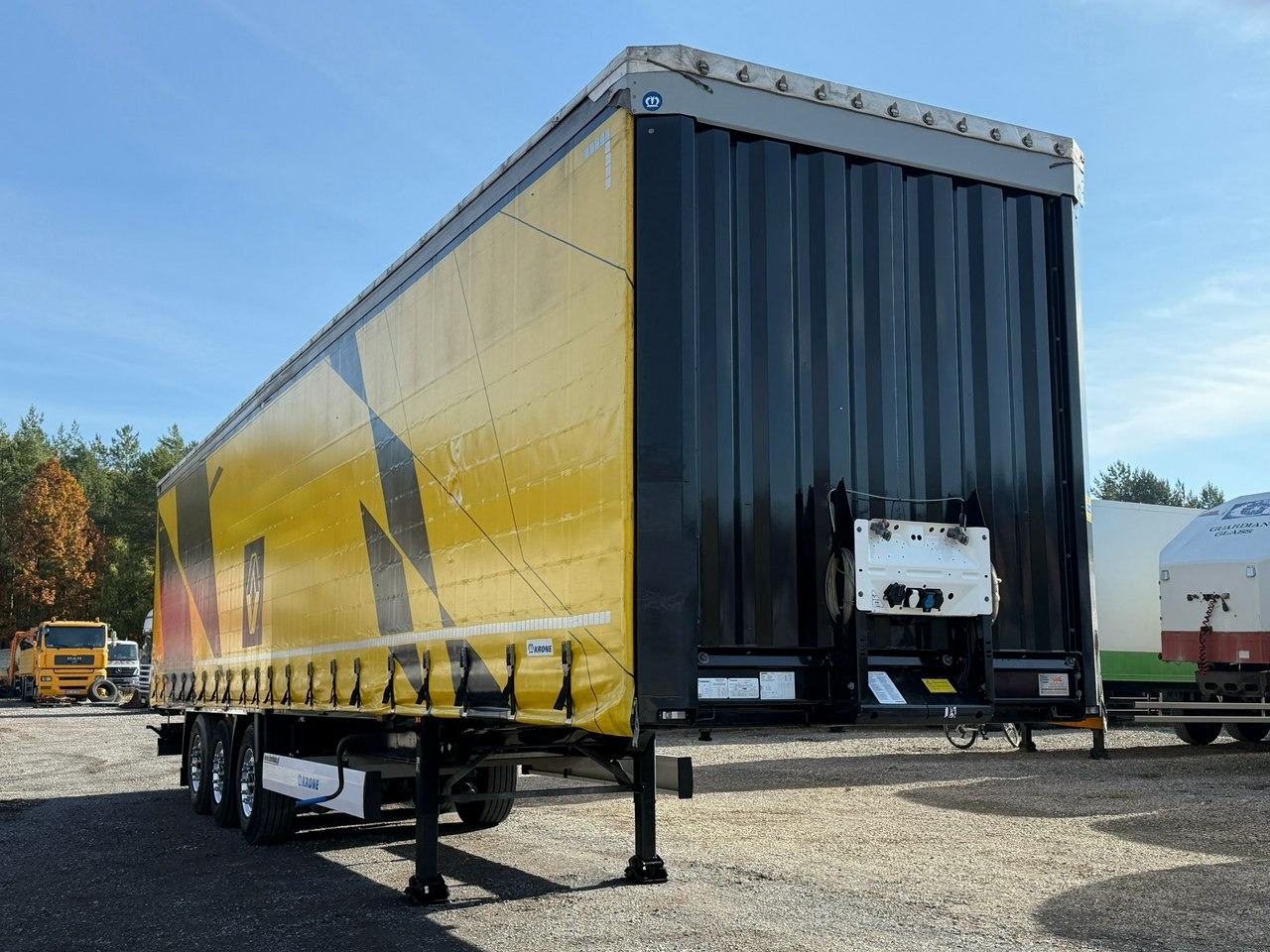 Krone SD Standard COIL MULDA Alufelgi 2019r - Ponyvás félpótkocsi: 4 kép. Krone SD Standard COIL MULDA Alufelgi 2019r - Ponyvás félpótkocsi: 4 kép.