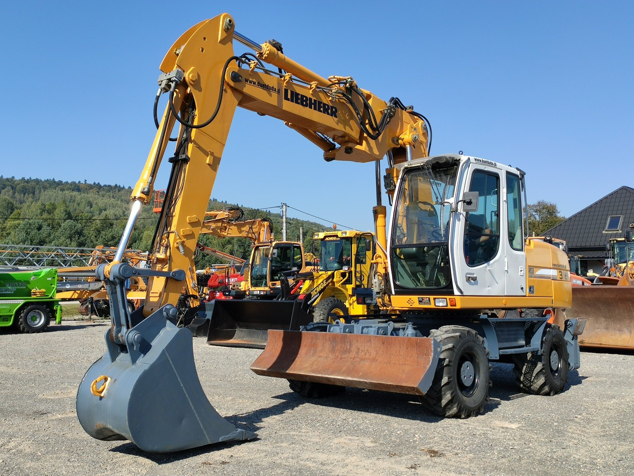 Liebherr A316 Maszyna po Pełnym Tulejowaniu Bez Luzów i Wycieków - Gumikerekes kotró: 3 kép. Liebherr A316 Maszyna po Pełnym Tulejowaniu Bez Luzów i Wycieków - Gumikerekes kotró: 3 kép.