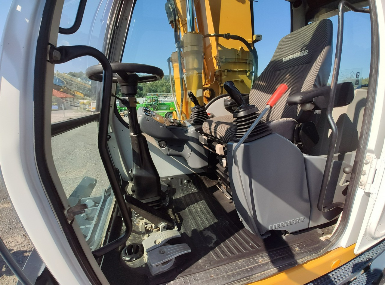 Gumikerekes kotró Liebherr A316 Maszyna po Pełnym Tulejowaniu Bez Luzów i Wycieków: 19 kép.