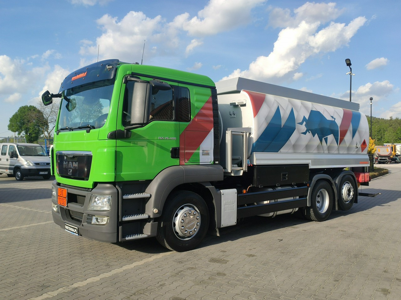 MAN TGA 26.400 Autocysterna z Dystrybucją Ważne TDT - Tartályos teherautó: 4 kép. MAN TGA 26.400 Autocysterna z Dystrybucją Ważne TDT - Tartályos teherautó: 4 kép.