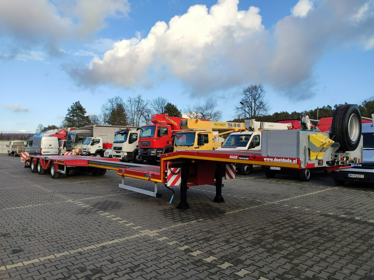 MAX Trailer 3-Osie Oś skrętna Oś Podnoszona Nooteboom - Félpótkocsi mélybölcsős: 4 kép. MAX Trailer 3-Osie Oś skrętna Oś Podnoszona Nooteboom - Félpótkocsi mélybölcsős: 4 kép.