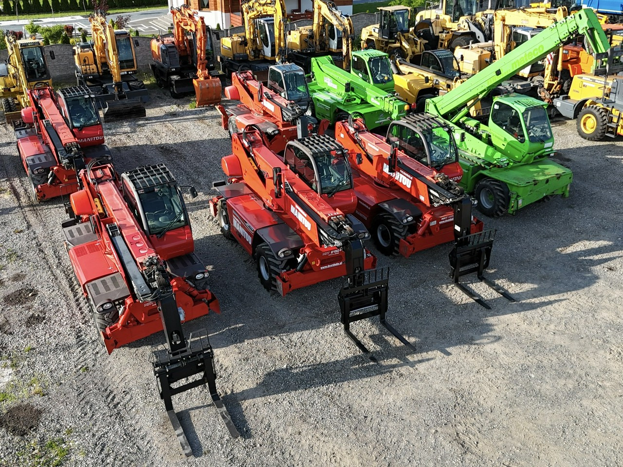 Manitou MRT 2150 ROTO Ładowarka Teleskopowa Obrotowa 2550 - Teleszkópos rakodó: 4 kép. Manitou MRT 2150 ROTO Ładowarka Teleskopowa Obrotowa 2550 - Teleszkópos rakodó: 4 kép.
