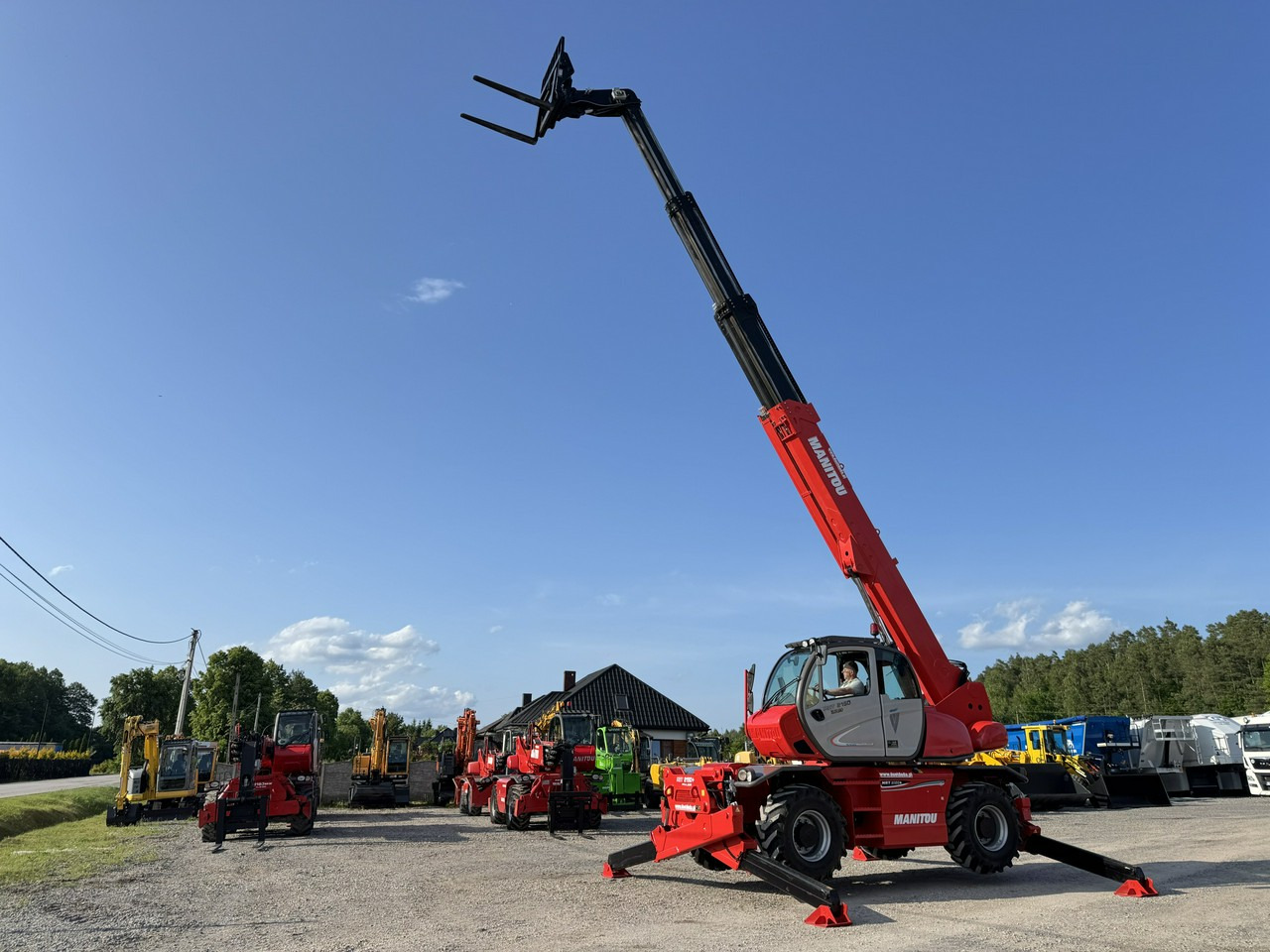 Manitou MRT 2150 ROTO Ładowarka Teleskopowa Obrotowa 2550 - Teleszkópos rakodó: 1 kép. Manitou MRT 2150 ROTO Ładowarka Teleskopowa Obrotowa 2550 - Teleszkópos rakodó: 1 kép.