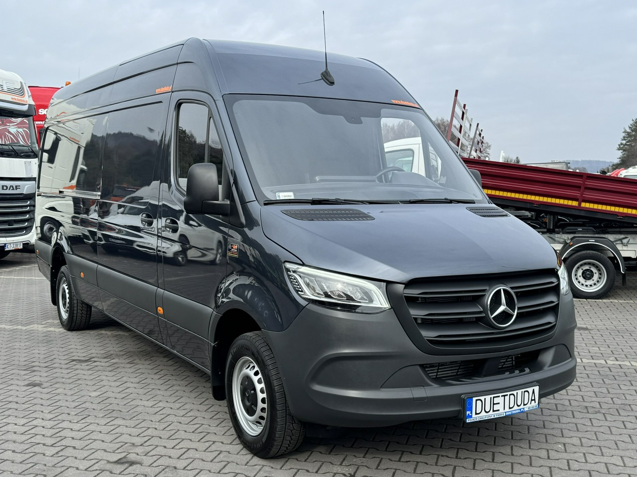 Mercedes 319 - Furgon: 4 kép. Mercedes 319 - Furgon: 4 kép.