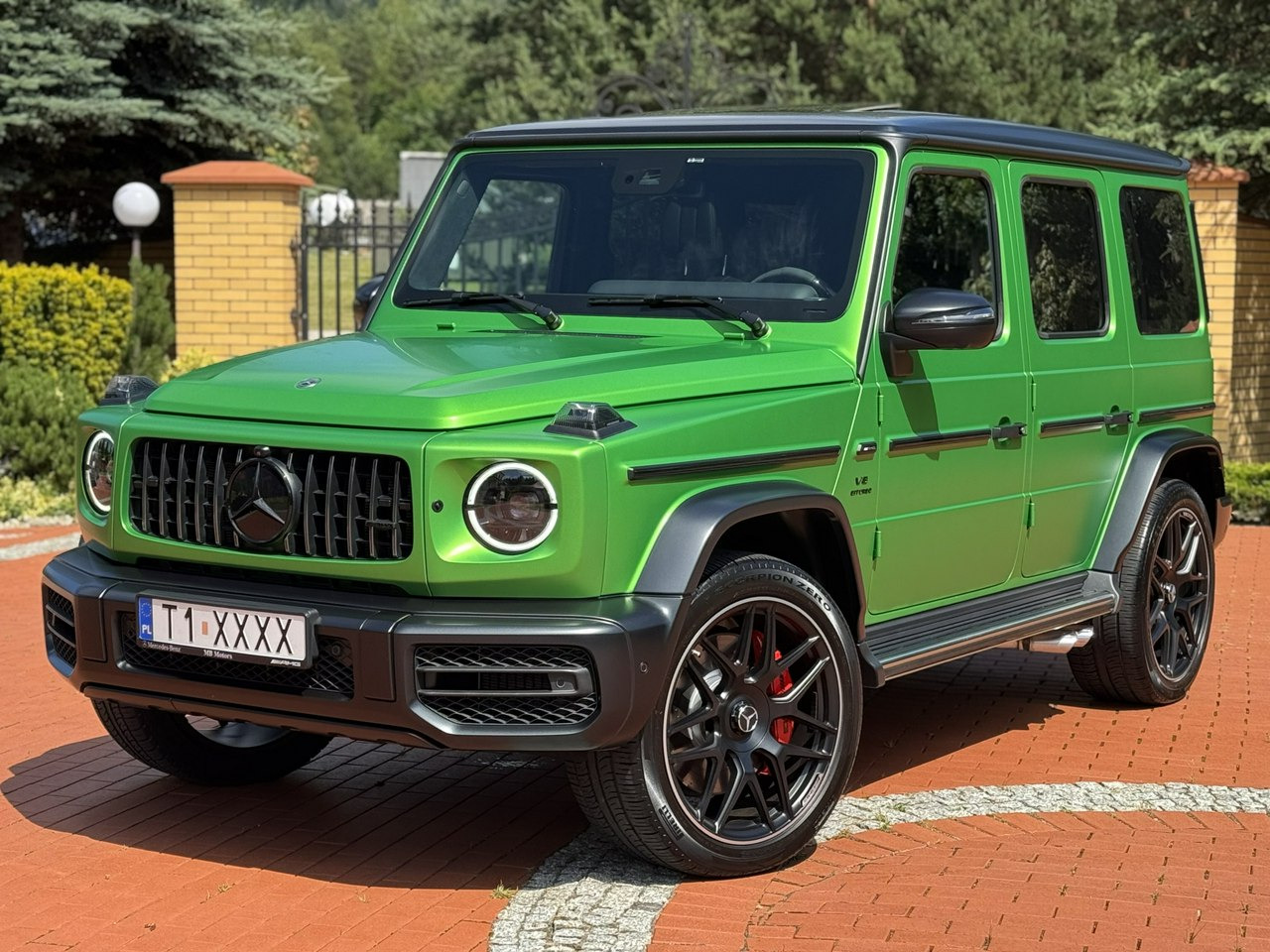 Mercedes G 63 AMG - Terepjáró/ SUV: 4 kép. Mercedes G 63 AMG - Terepjáró/ SUV: 4 kép.