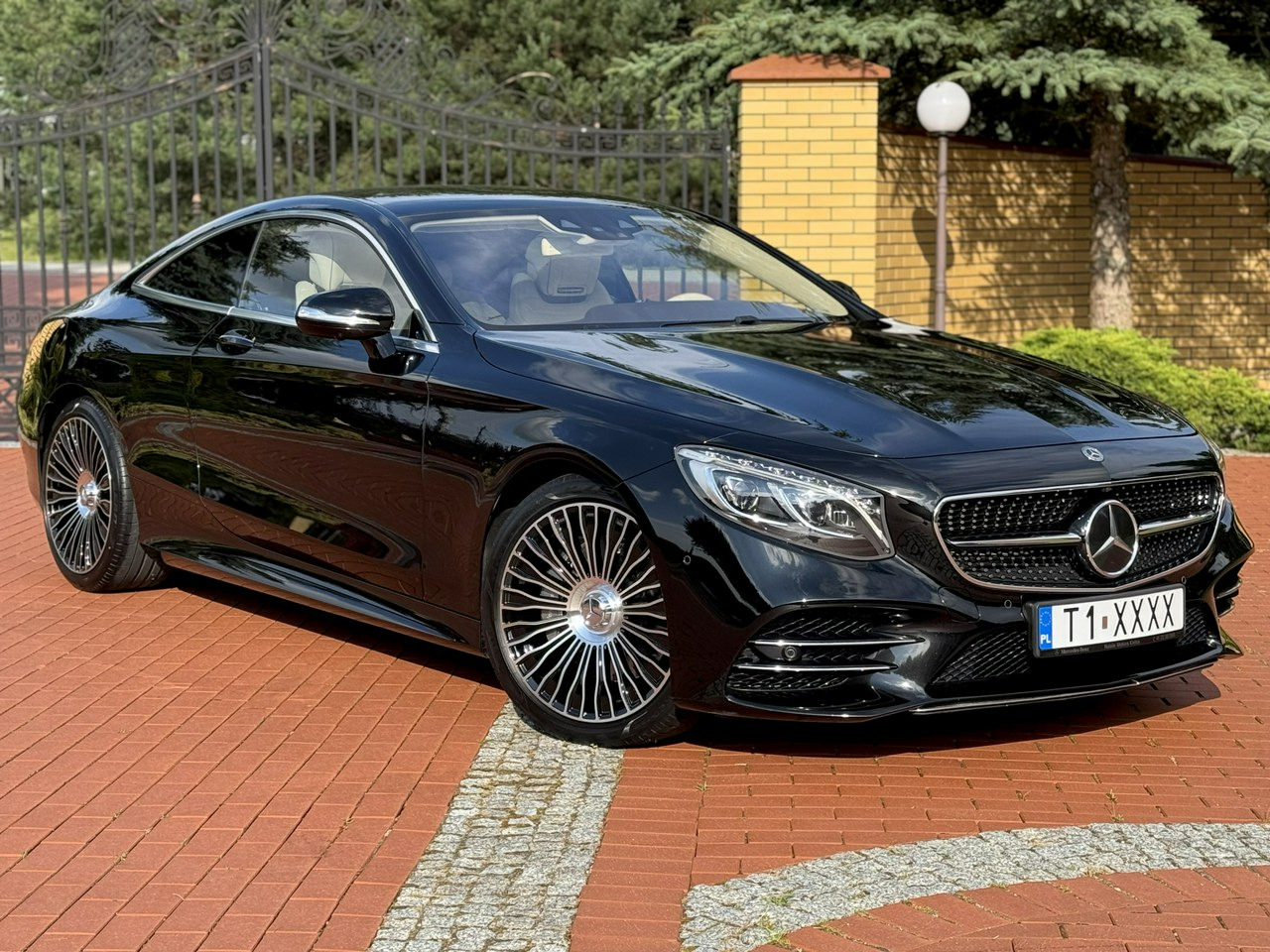 Mercedes S 450 - Szedán: 4 kép. Mercedes S 450 - Szedán: 4 kép.