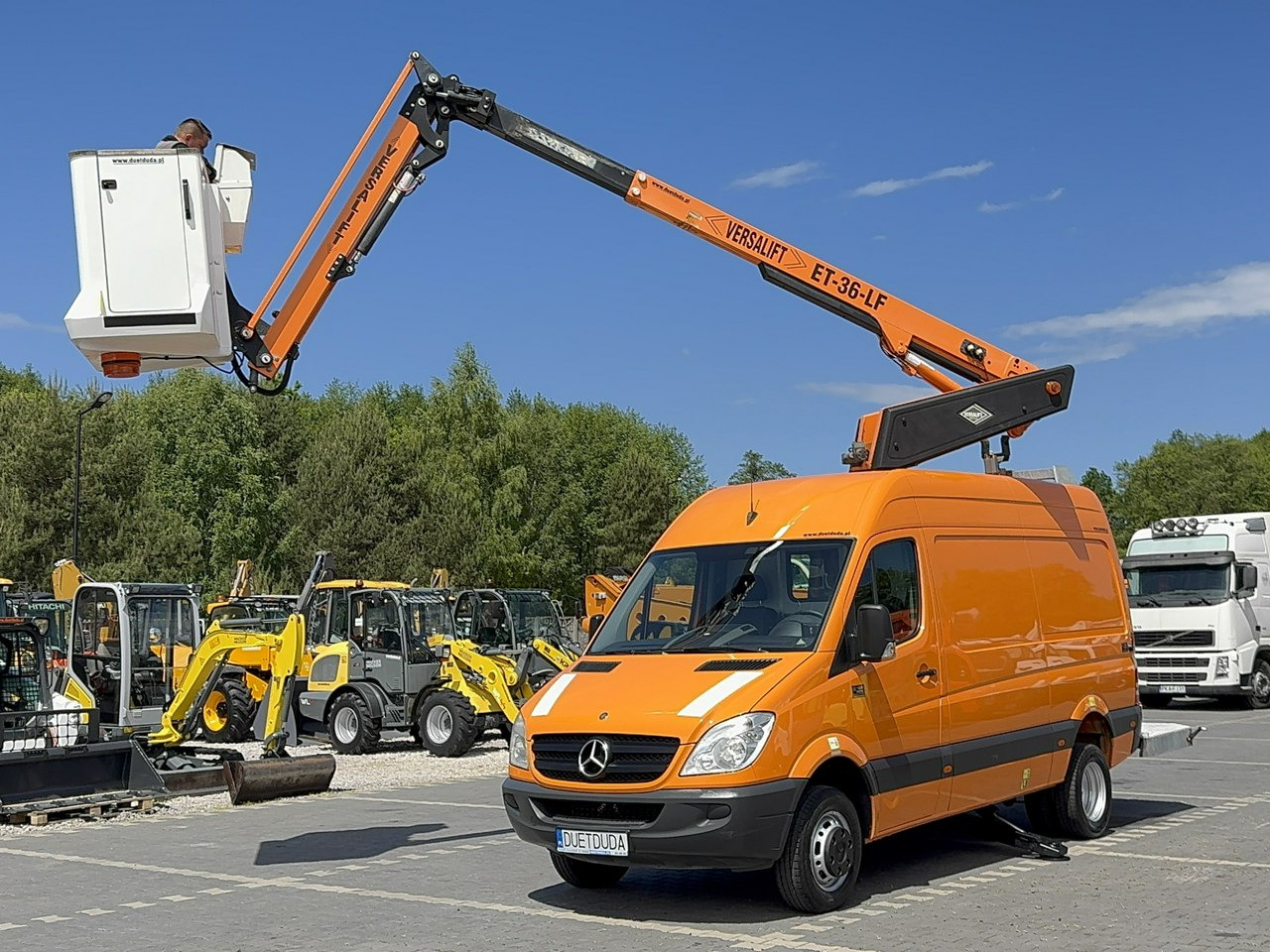 Mercedes Sprinter Zwyżka Podnośnik Koszowy VERSALIFT KLUBB ET-36-LF UDT - Emelőkosaras teherautó: 4 kép. Mercedes Sprinter Zwyżka Podnośnik Koszowy VERSALIFT KLUBB ET-36-LF UDT - Emelőkosaras teherautó: 4 kép.