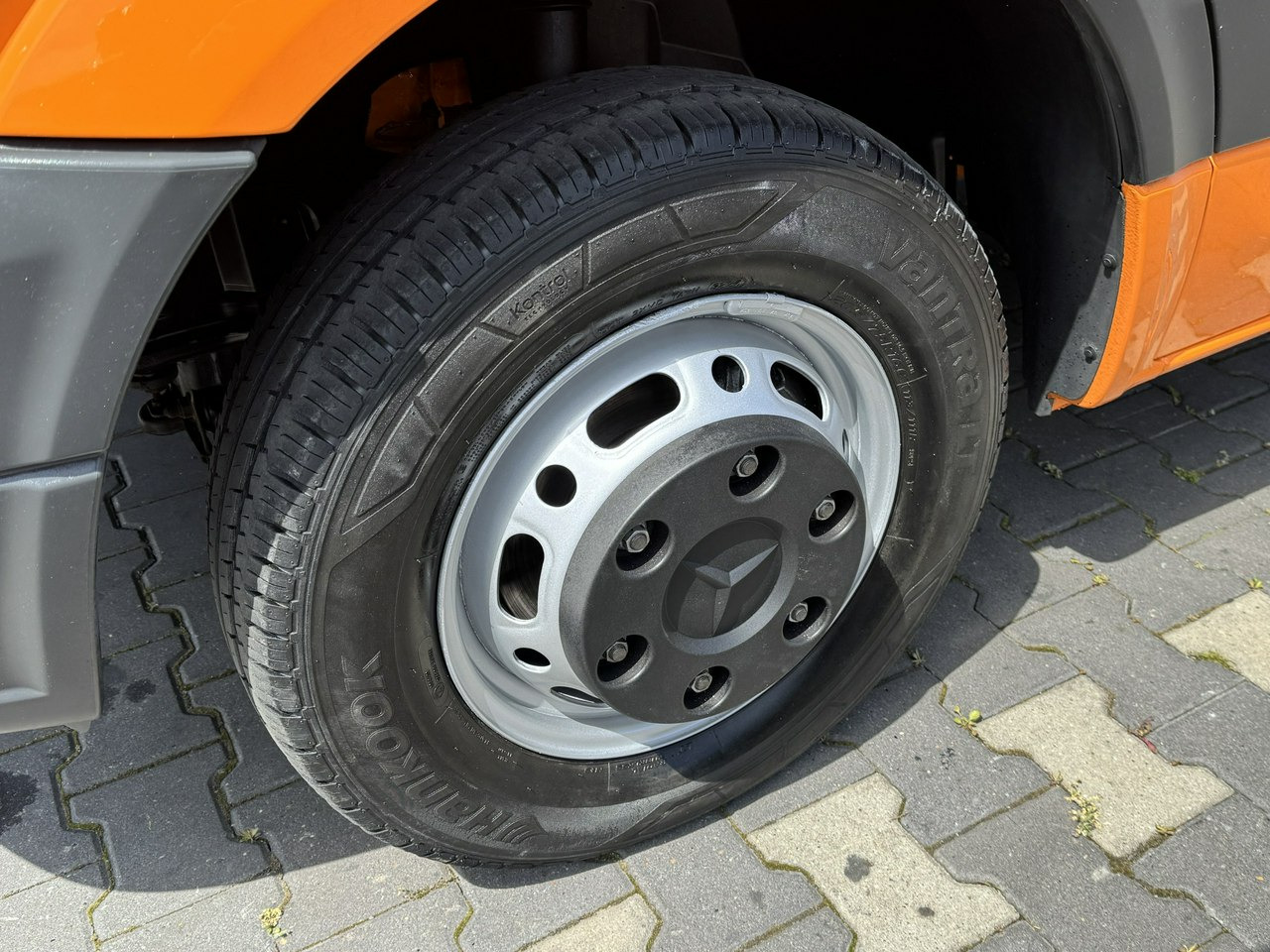 Mercedes Sprinter Zwyżka Podnośnik Koszowy VERSALIFT KLUBB ET-36-LF UDT - Emelőkosaras teherautó: 5 kép. Mercedes Sprinter Zwyżka Podnośnik Koszowy VERSALIFT KLUBB ET-36-LF UDT - Emelőkosaras teherautó: 5 kép.