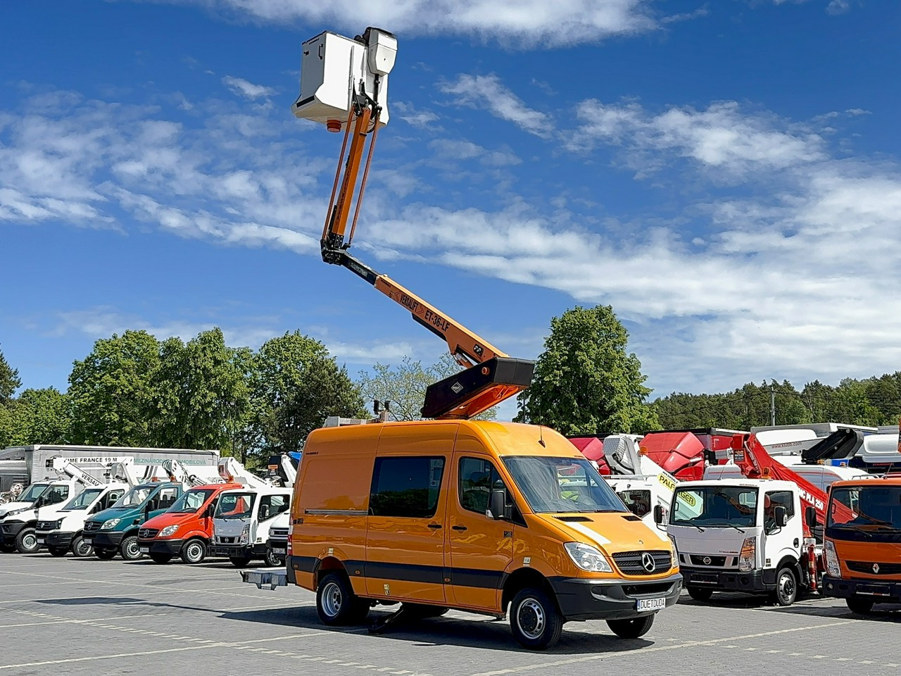 Mercedes Sprinter Zwyżka Podnośnik Koszowy VERSALIFT KLUBB ET-36-LF UDT - Emelőkosaras teherautó: 1 kép. Mercedes Sprinter Zwyżka Podnośnik Koszowy VERSALIFT KLUBB ET-36-LF UDT - Emelőkosaras teherautó: 1 kép.