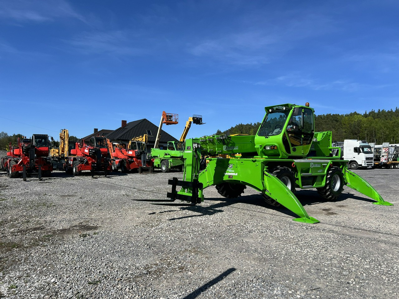 Merlo Roto 45.21 MCSS ( 40.25 ) Podnośnik Obrotowy Wózek Jezdniowy - Teleszkópos rakodó: 4 kép. Merlo Roto 45.21 MCSS ( 40.25 ) Podnośnik Obrotowy Wózek Jezdniowy - Teleszkópos rakodó: 4 kép.