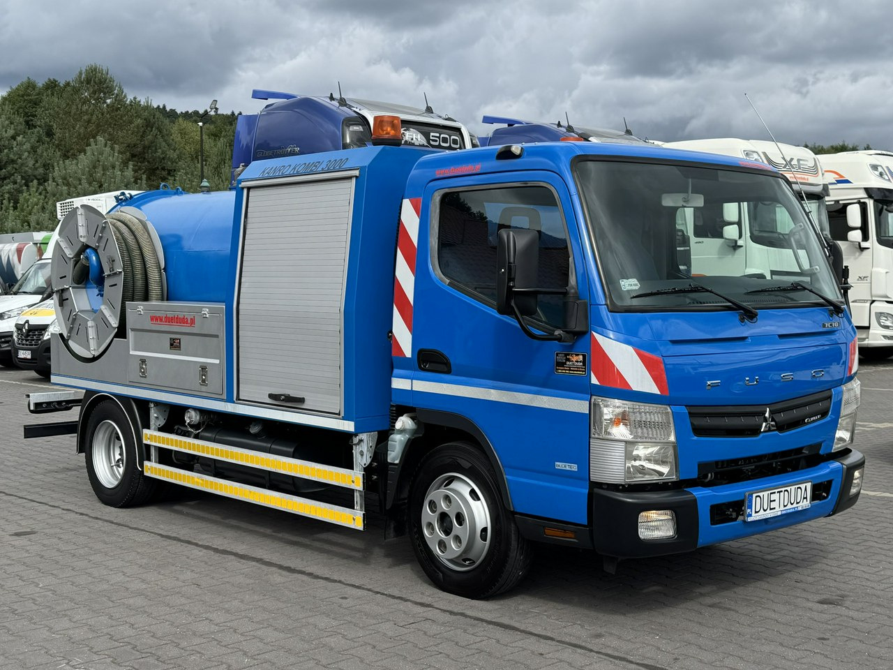 Mitsubishi Canter 7C18 3.0/150 KM Asenizcyjny - Szippantós autó: 1 kép. Mitsubishi Canter 7C18 3.0/150 KM Asenizcyjny - Szippantós autó: 1 kép.