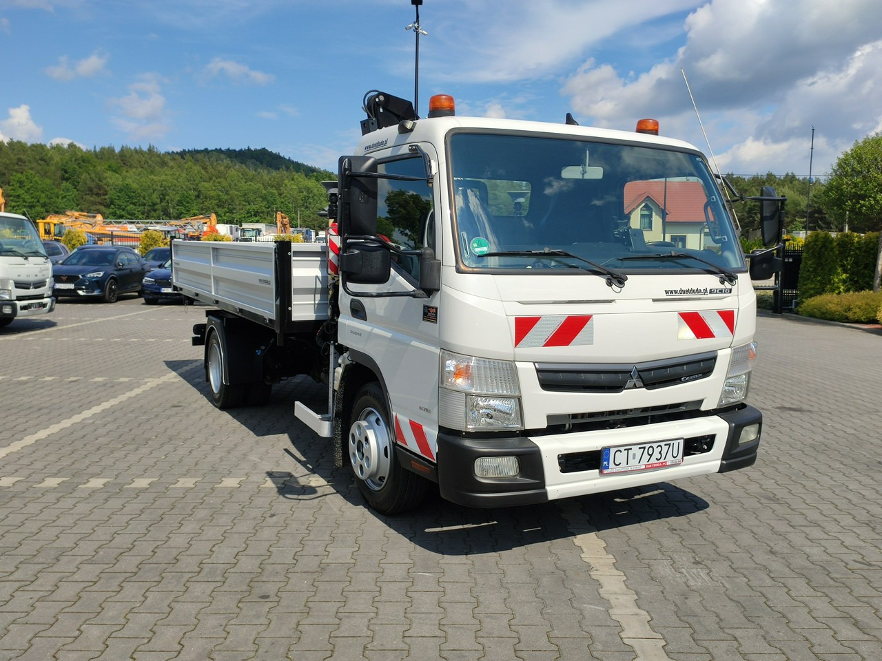 Mitsubishi Canter Fuso 9C18 3.0/180KM HDS FASSI F30 Wywrotka 3-stronna - Billenőplatós teherautó: 3 kép. Mitsubishi Canter Fuso 9C18 3.0/180KM HDS FASSI F30 Wywrotka 3-stronna - Billenőplatós teherautó: 3 kép.