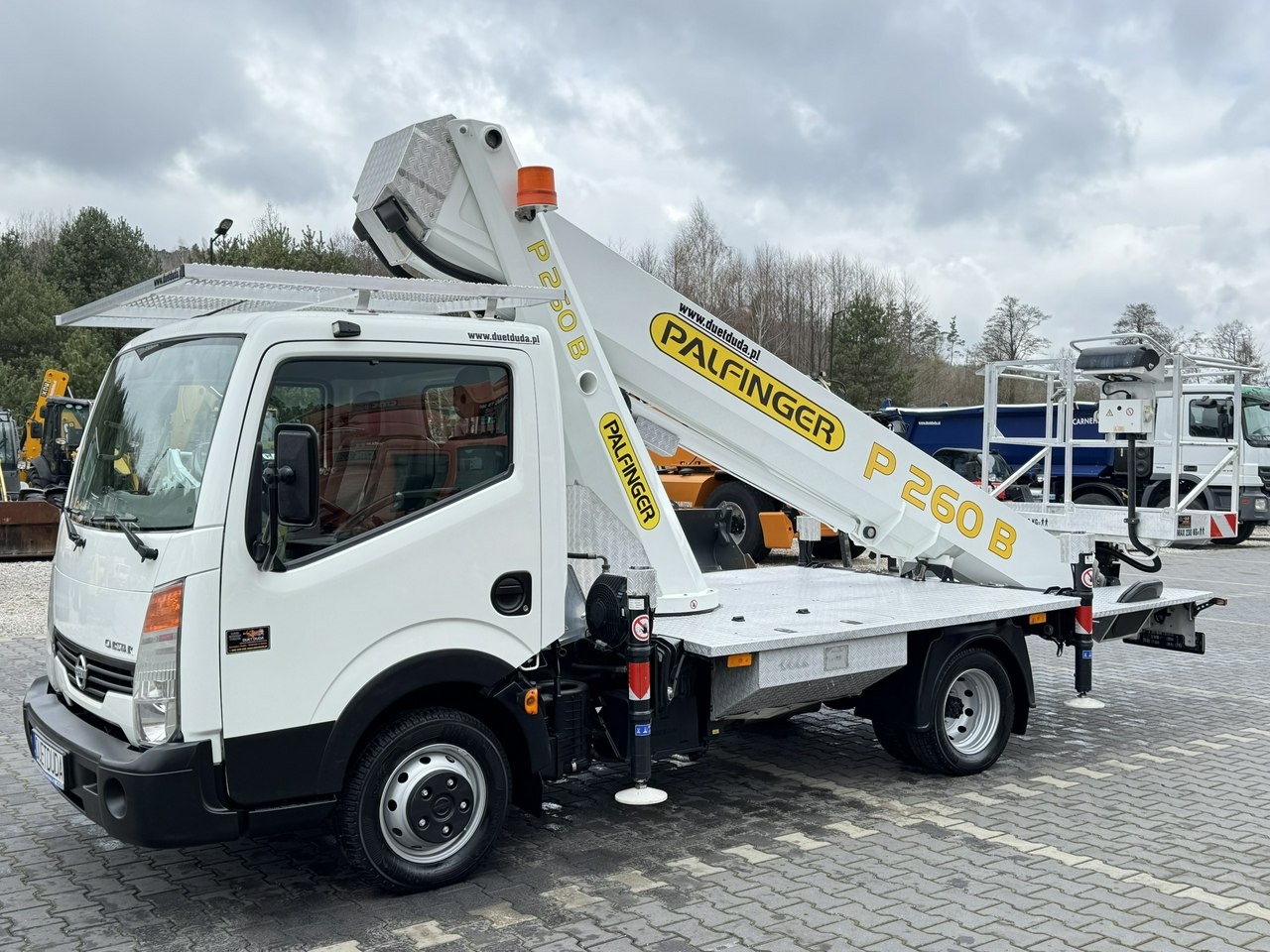 Nissan Cabstar lízing Nissan Cabstar: 8 kép.