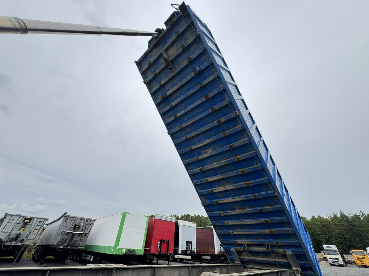 Ovibos Kargomil 35m STALOWA OKAZJA Stan Dobry !!! - Félpótkocsi billenőplatós: 3 kép. Ovibos Kargomil 35m STALOWA OKAZJA Stan Dobry !!! - Félpótkocsi billenőplatós: 3 kép.