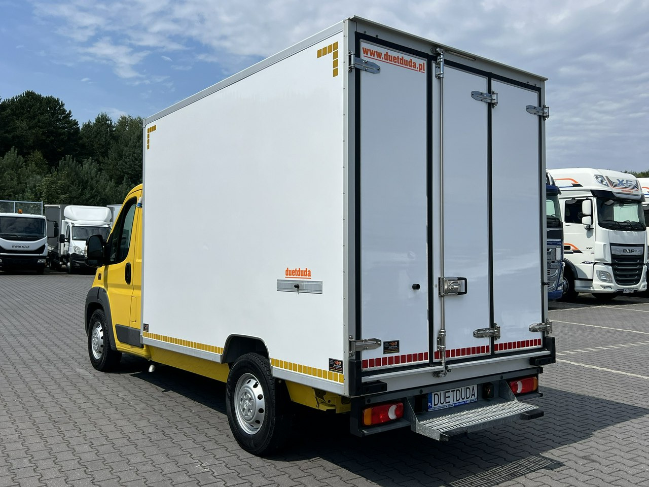Peugeot Boxer - Hűtős kisteherautó: 4 kép. Peugeot Boxer - Hűtős kisteherautó: 4 kép.