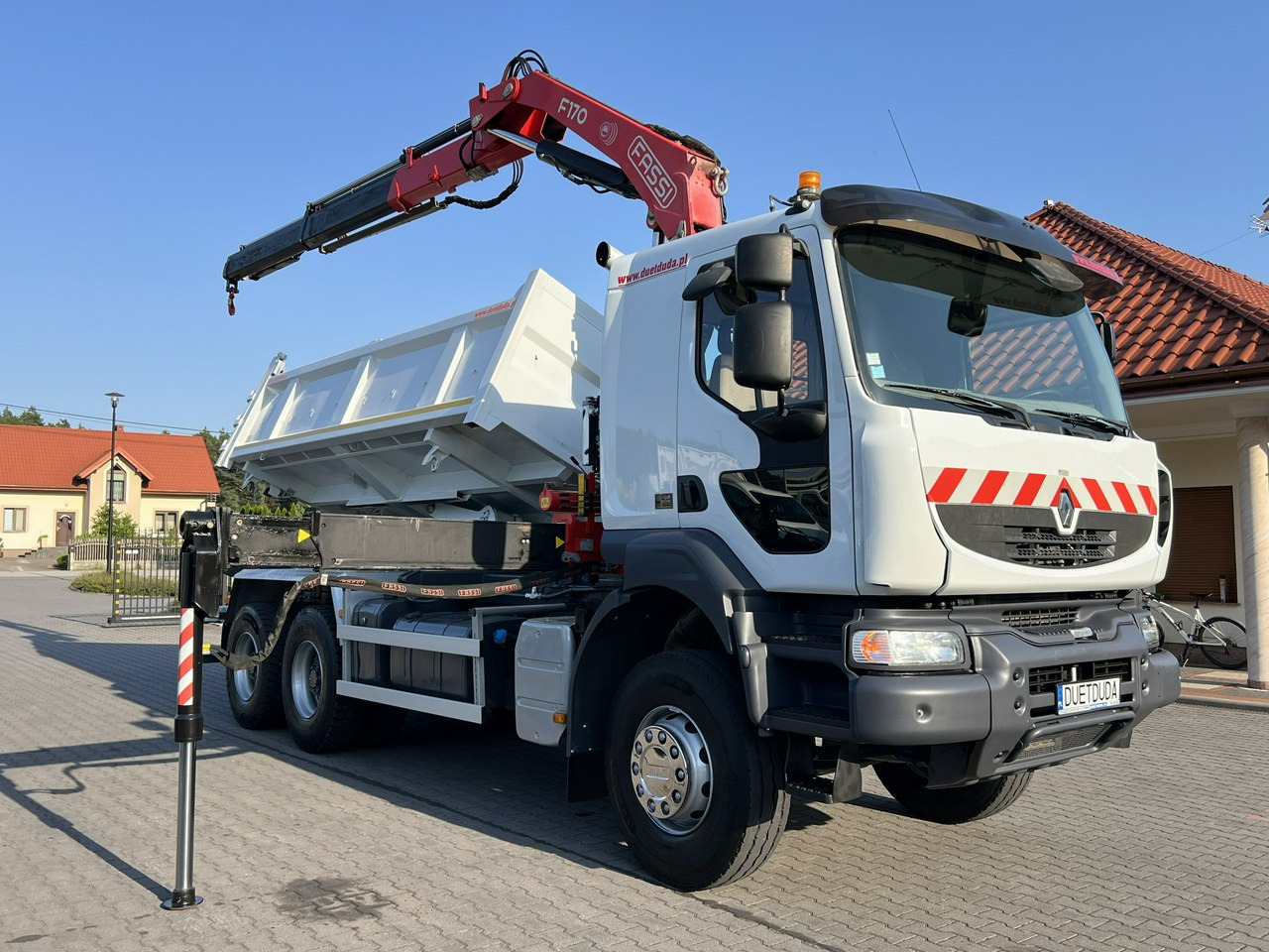 Renault Kerax 26.390 6x4 Mocny HDS FASSI F170 Sterowanie Radiowe - Billenőplatós teherautó, Darus autó: 2 kép. Renault Kerax 26.390 6x4 Mocny HDS FASSI F170 Sterowanie Radiowe - Billenőplatós teherautó, Darus autó: 2 kép.