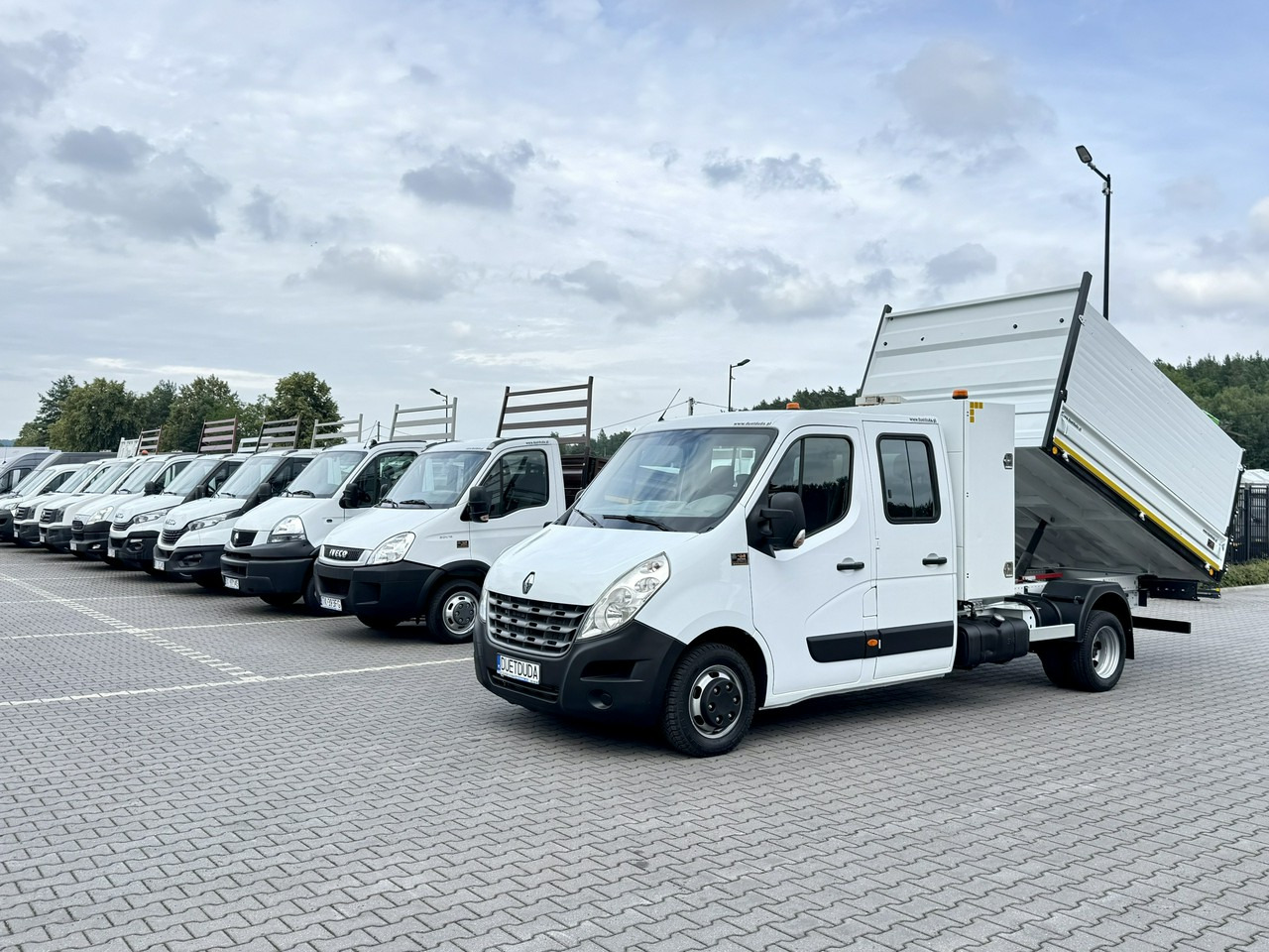 Renault Master - Billenőplatós kisteherautó: 1 kép. Renault Master - Billenőplatós kisteherautó: 1 kép.