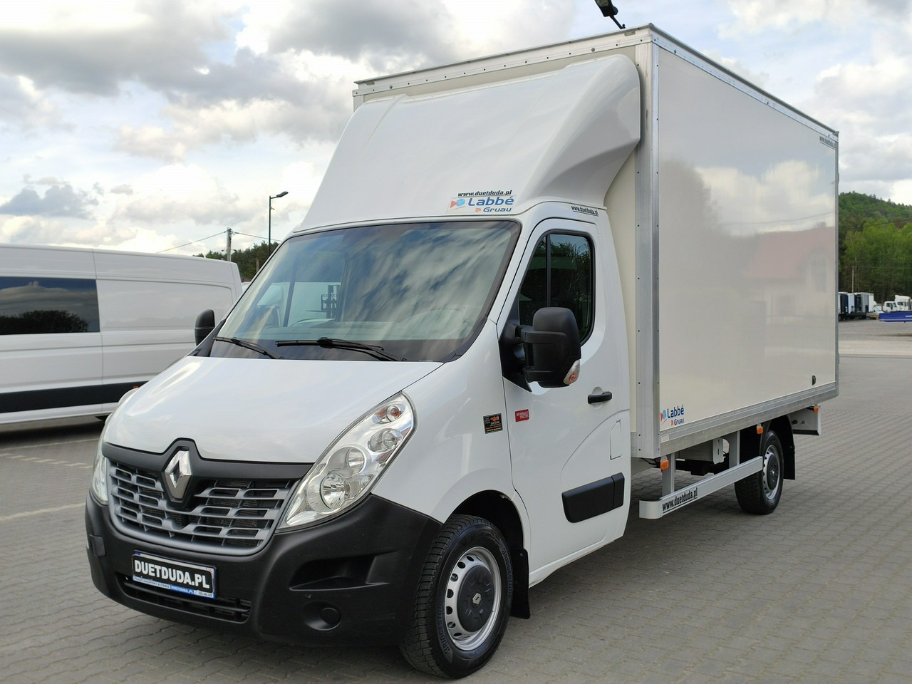 Renault Master - Dobozos kisteherautó: 4 kép. Renault Master - Dobozos kisteherautó: 4 kép.