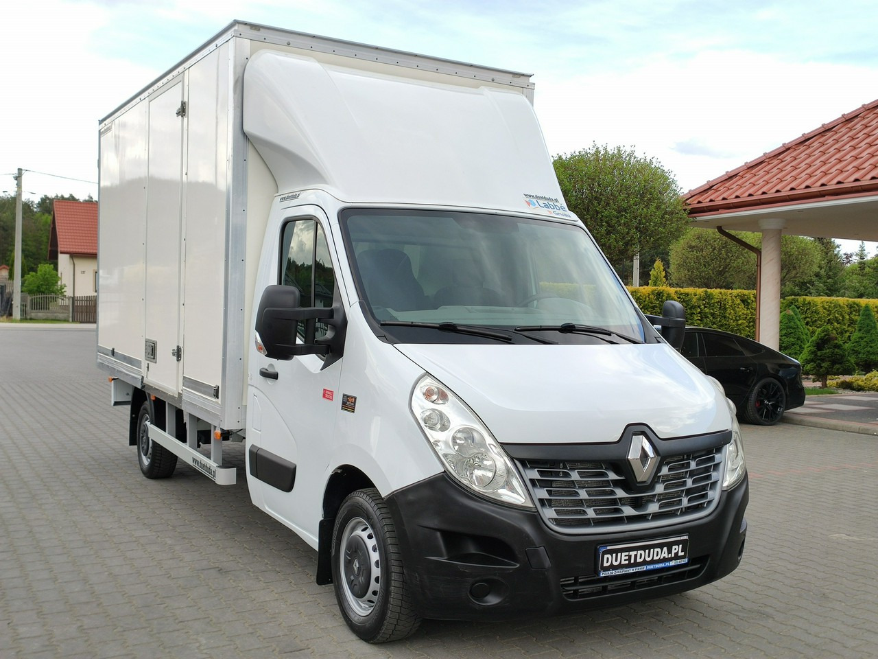 Renault Master - Dobozos kisteherautó: 3 kép. Renault Master - Dobozos kisteherautó: 3 kép.