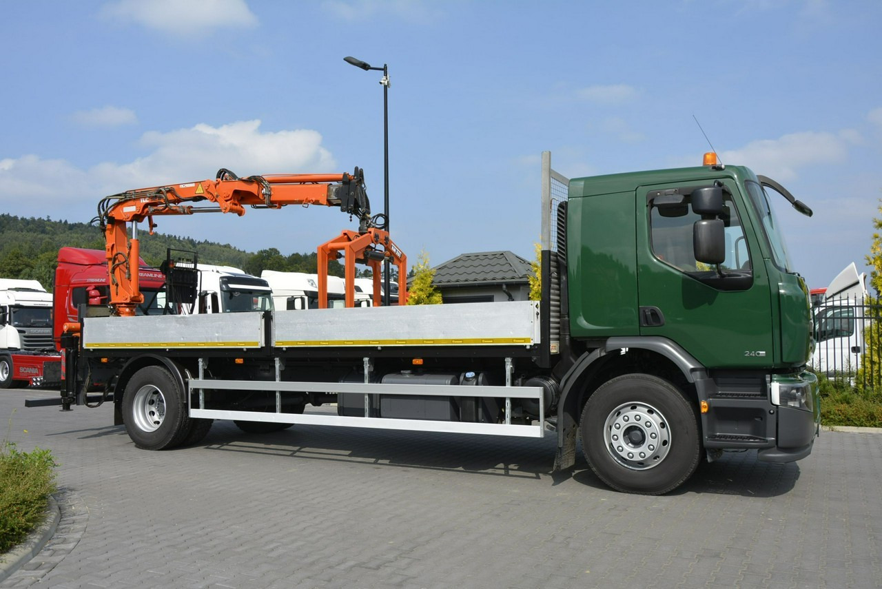 Renault Premium 180.240DXI długość Skrzyni-6.820cm + HDS TEREX TLC 92.2 - Platós teherautó, Darus autó: 4 kép. Renault Premium 180.240DXI długość Skrzyni-6.820cm + HDS TEREX TLC 92.2 - Platós teherautó, Darus autó: 4 kép.