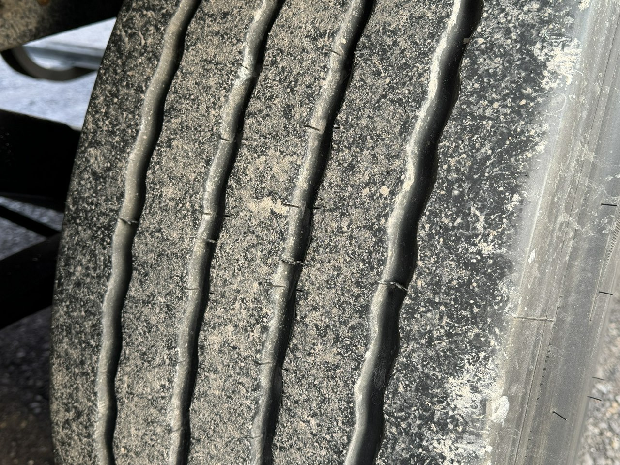 Ponyvás félpótkocsi Schmitz Cargobull Standard Rama Ocynk Oś podnoszona Grudzień 2019r: 10 kép. Ponyvás félpótkocsi Schmitz Cargobull Standard Rama Ocynk Oś podnoszona Grudzień 2019r: 10 kép.