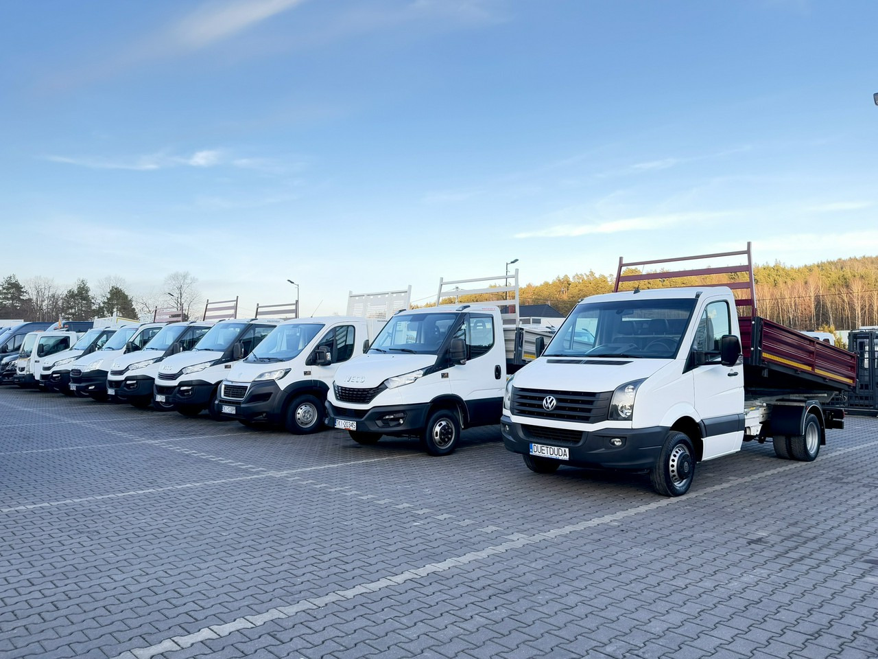 Volkswagen Crafter - Billenőplatós kisteherautó: 1 kép. Volkswagen Crafter - Billenőplatós kisteherautó: 1 kép.