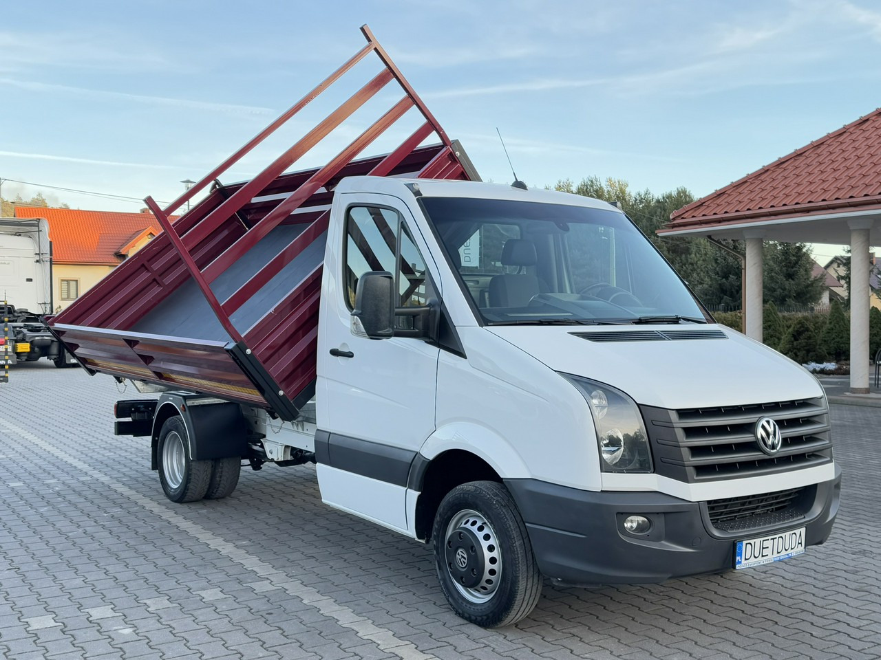 Volkswagen Crafter - Billenőplatós kisteherautó: 3 kép. Volkswagen Crafter - Billenőplatós kisteherautó: 3 kép.