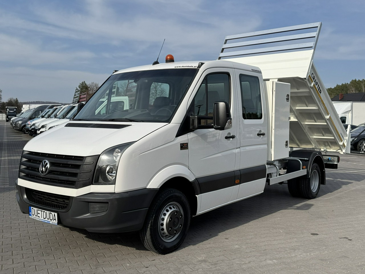 Volkswagen Crafter - Billenőplatós kisteherautó: 3 kép. Volkswagen Crafter - Billenőplatós kisteherautó: 3 kép.