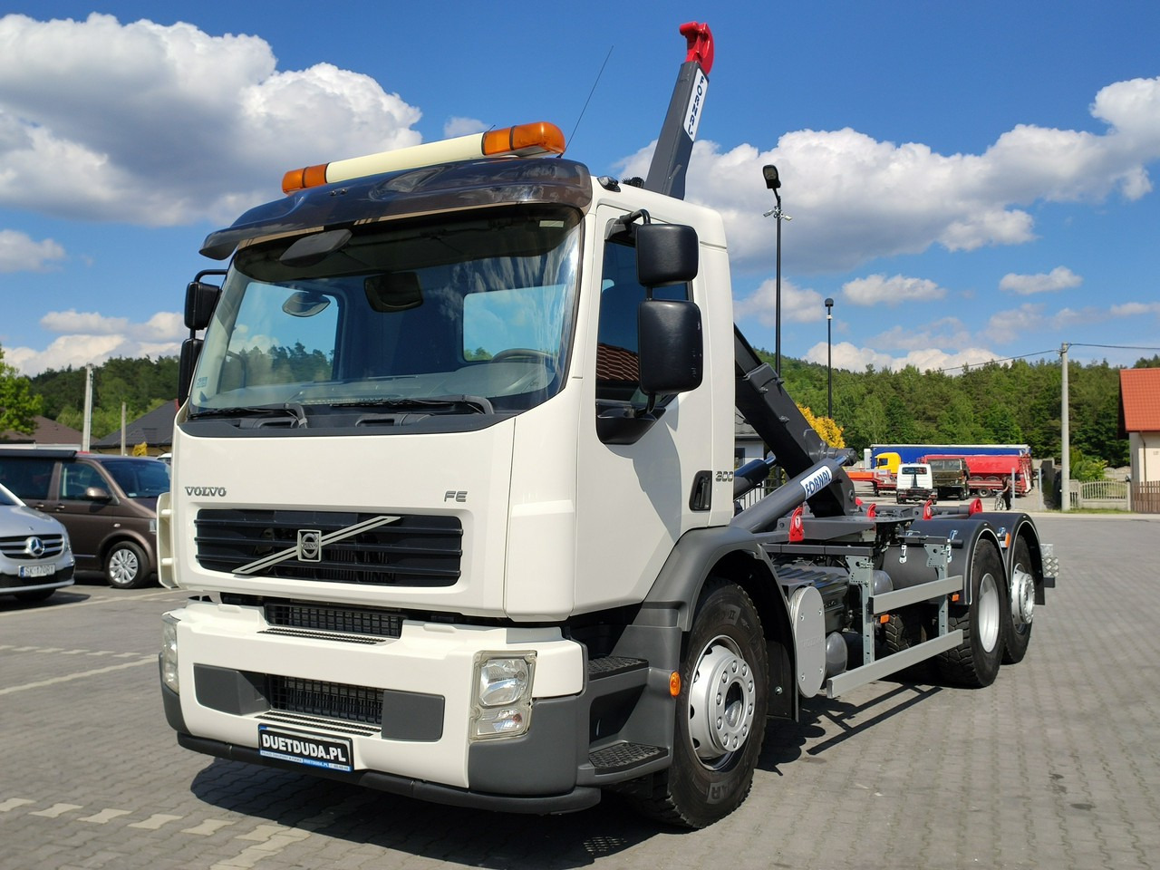 Volvo FE 26.300 Hakowiec Napęd 6x2 Oś Skrętna - Horgos rakodó teherautó: 4 kép. Volvo FE 26.300 Hakowiec Napęd 6x2 Oś Skrętna - Horgos rakodó teherautó: 4 kép.
