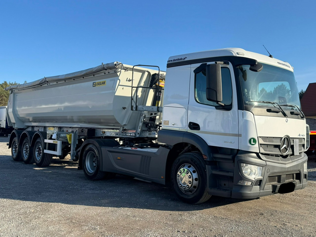 Zasław D-653A Mulda Stalowa Hardox 30m - Félpótkocsi billenőplatós: 4 kép. Zasław D-653A Mulda Stalowa Hardox 30m - Félpótkocsi billenőplatós: 4 kép.