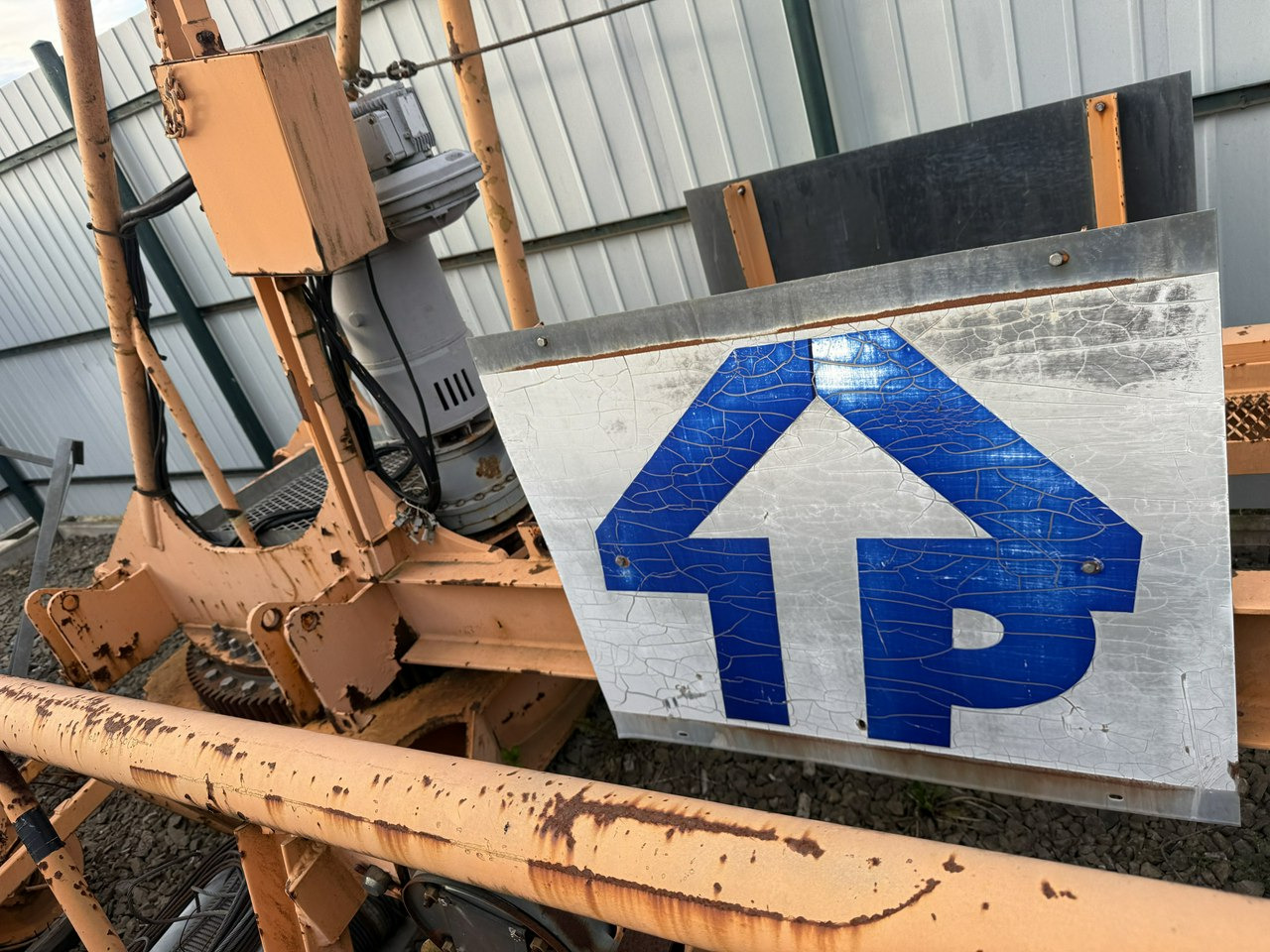 Toronydaru inny Potain MC 50A Żuraw Wierzowy Górno Obrotowy: 15 kép. Toronydaru inny Potain MC 50A Żuraw Wierzowy Górno Obrotowy: 15 kép.