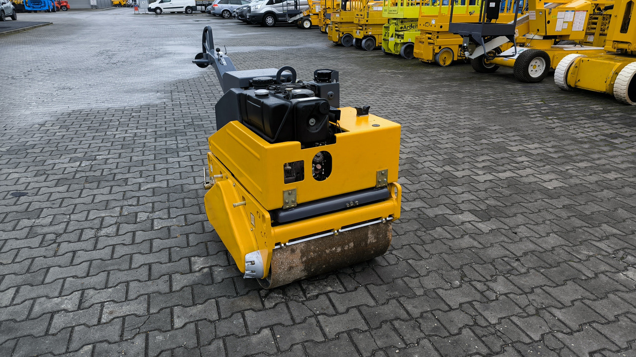 BOMAG BW 65 H - Minihenger: 2 kép. BOMAG BW 65 H - Minihenger: 2 kép.