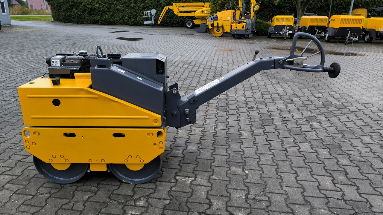 BOMAG BW 65 H - Minihenger: 4 kép. BOMAG BW 65 H - Minihenger: 4 kép.