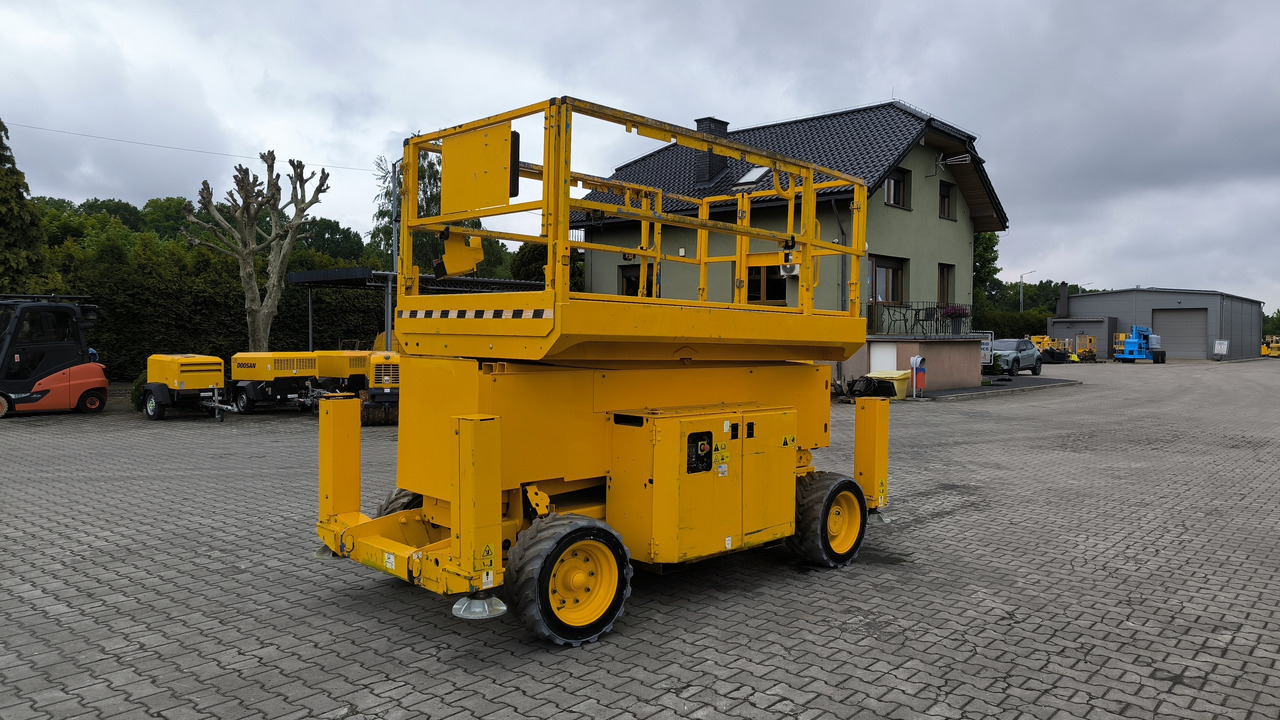 GENIE GS 4069 DC - Ollós emelő: 5 kép. GENIE GS 4069 DC - Ollós emelő: 5 kép.
