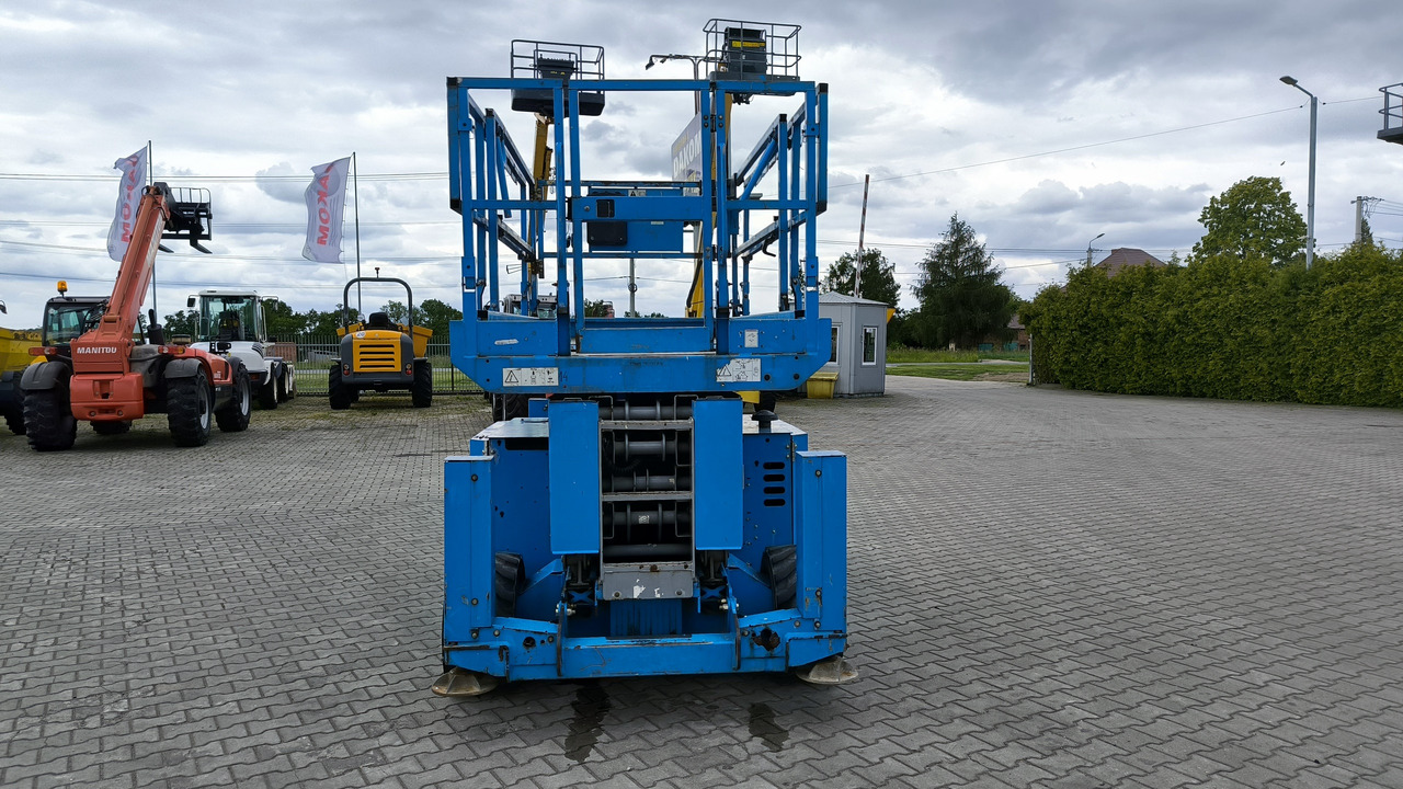 GENIE GS 4069 - Ollós emelő: 5 kép. GENIE GS 4069 - Ollós emelő: 5 kép.