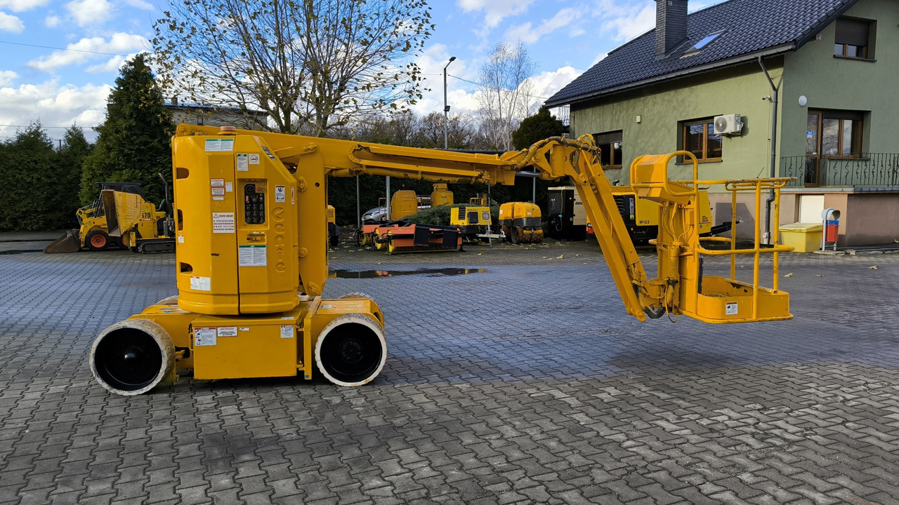 GENIE Z 30/20 N RJ - Oszlopos személyemelő: 4 kép. GENIE Z 30/20 N RJ - Oszlopos személyemelő: 4 kép.
