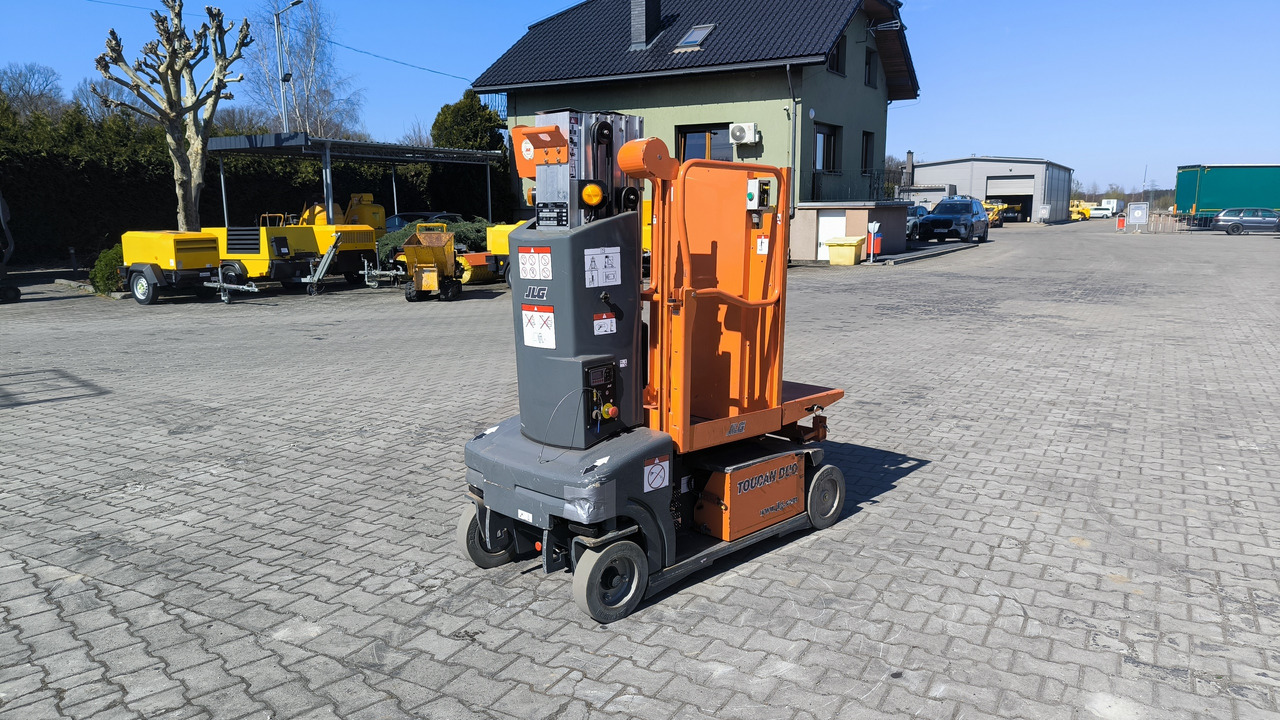JLG TOUCAN DUO - Emelőkosaras teherautó: 1 kép. JLG TOUCAN DUO - Emelőkosaras teherautó: 1 kép.