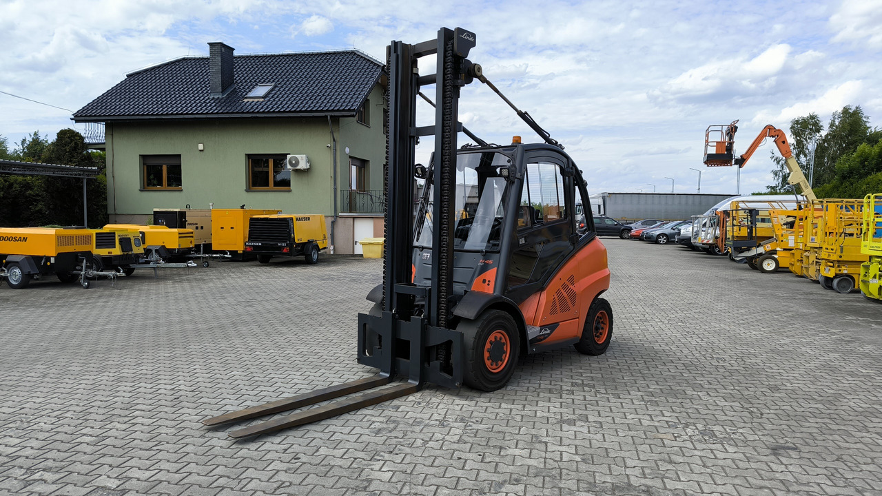 LINDE H 45 D – 02 - Dízel targonca: 3 kép. LINDE H 45 D – 02 - Dízel targonca: 3 kép.