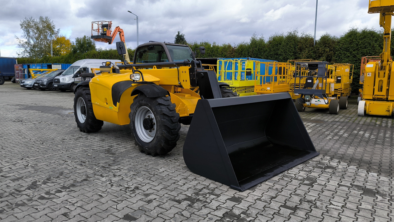 MANITOU MT 932 EASY 75 D - Teleszkópos homlokrakodó: 3 kép. MANITOU MT 932 EASY 75 D - Teleszkópos homlokrakodó: 3 kép.