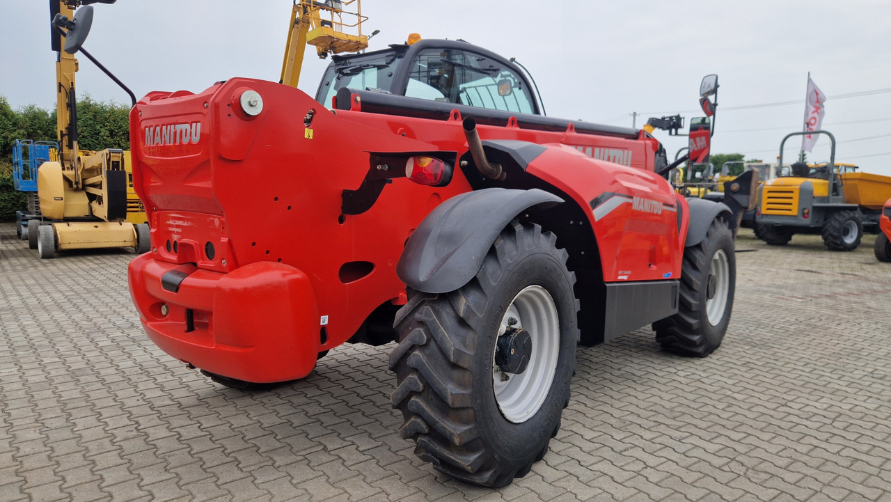 MANITOU MT1440 EASY - Teleszkópos homlokrakodó: 3 kép. MANITOU MT1440 EASY - Teleszkópos homlokrakodó: 3 kép.