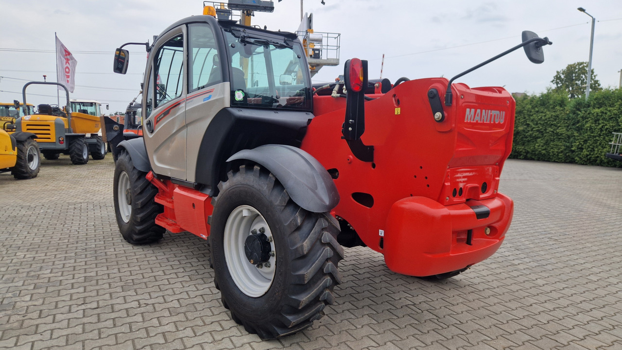 MANITOU MT1440 EASY - Teleszkópos homlokrakodó: 2 kép. MANITOU MT1440 EASY - Teleszkópos homlokrakodó: 2 kép.