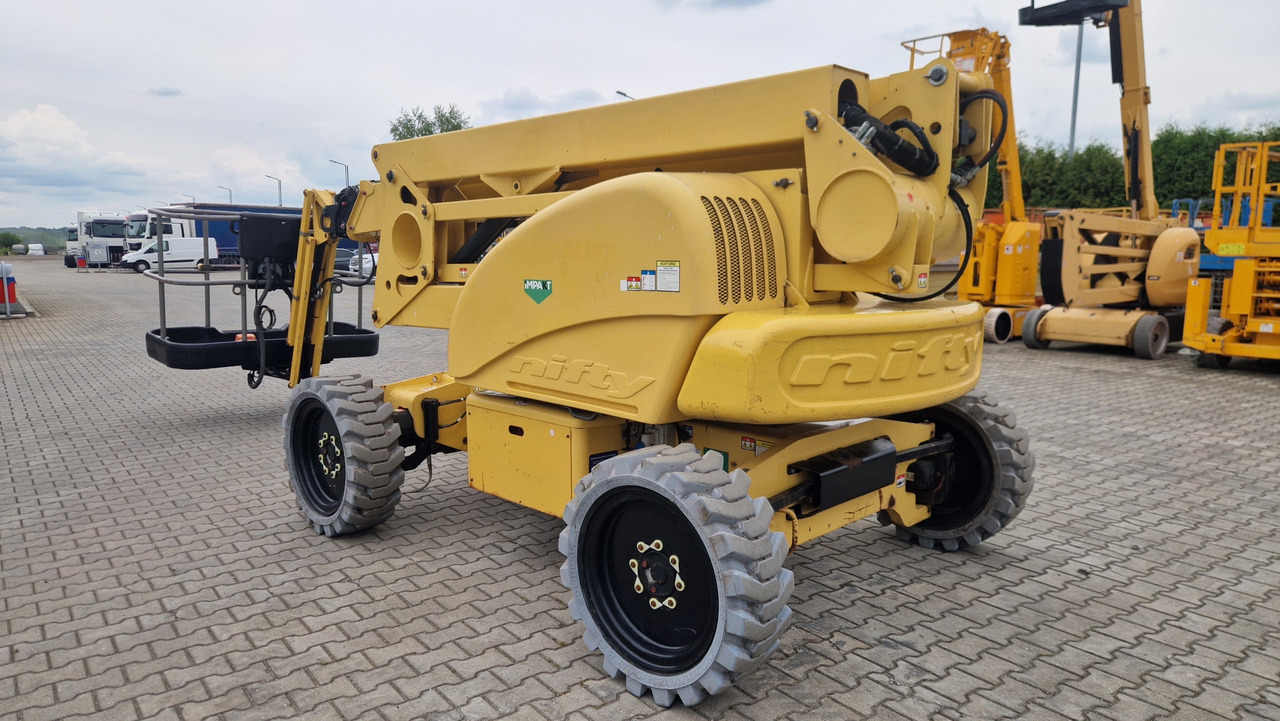 NIFTY HR 21 HYBRID - Személyemelő: 3 kép. NIFTY HR 21 HYBRID - Személyemelő: 3 kép.