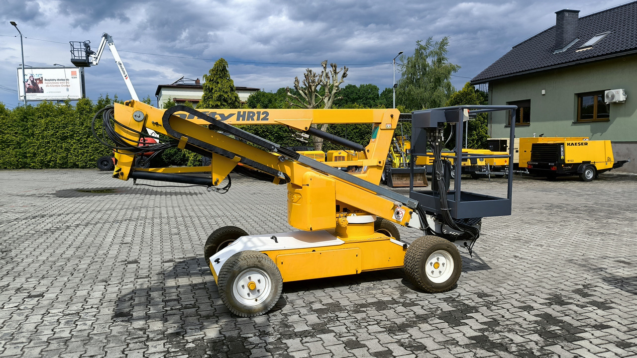 NIFTYLIFT HR 12 NE - Személyemelő: 5 kép. NIFTYLIFT HR 12 NE - Személyemelő: 5 kép.